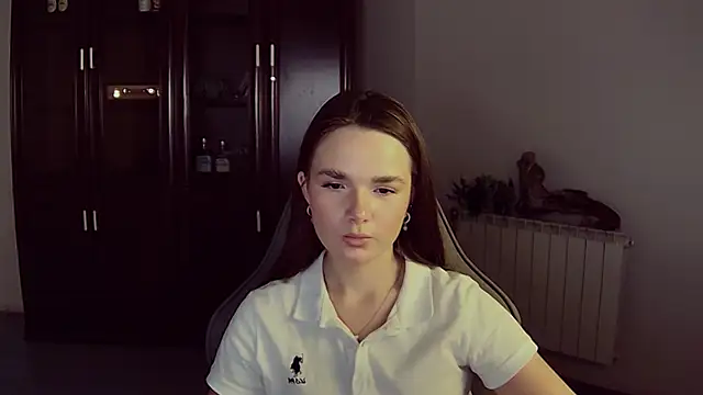 Snapshot of May_Bloom chatting on 14, 11, 2025 May Bloom online show from 14, 11, 2025