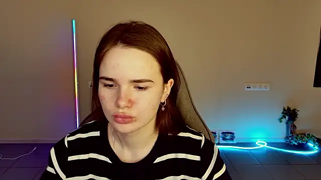 Snapshot of May_Bloom chatting on 3, 2, 2026 May Bloom online show from 3, 2, 2026