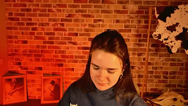 Snapshot of May_Bloom chatting on 24, 2, 2026 May Bloom online show from 24, 2, 2026