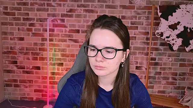 Snapshot of May_Bloom chatting on 6, 3, 2026 May Bloom online show from 6, 3, 2026