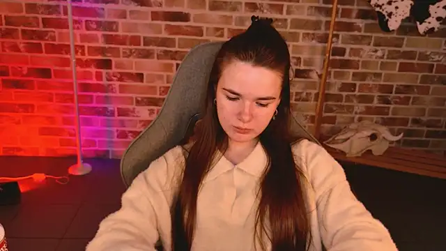 Snapshot of May_Bloom chatting on 28, 3, 2026 May Bloom online show from 28, 3, 2026