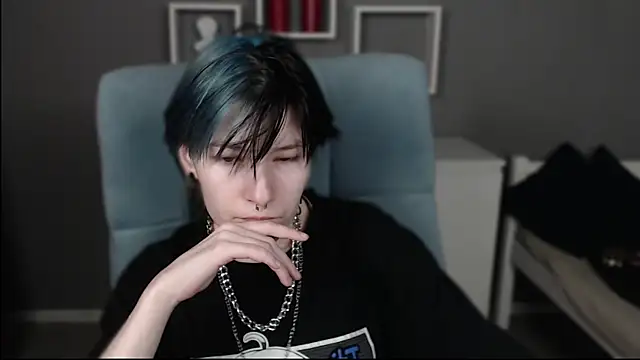 Snapshot of guitarandangell chatting on 27, 5, 2026 guitarandangell online show from 27, 5, 2026