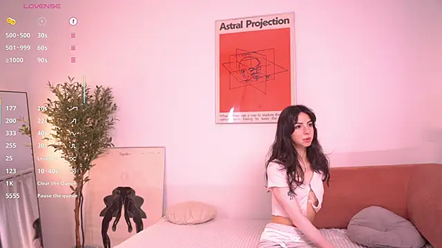 Pheromoon online show from 28, 6, 2026