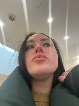 KiraSunshine online show from 3, 12, 2025