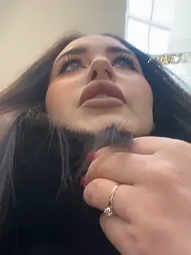 KiraSunshine online show from 19, 12, 2025