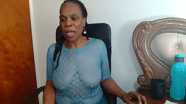 Snapshot of Hotcougar chatting on 4, 5, 2026 Hotcougar online show from 4, 5, 2026