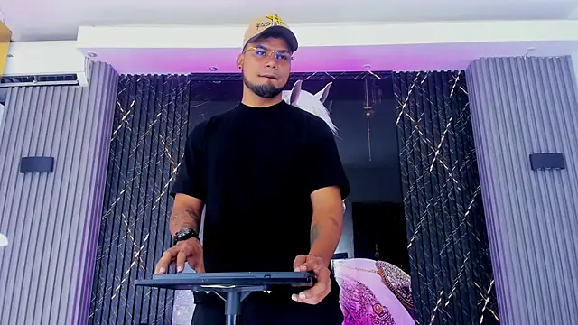 handsome boys22 online show from 20, 11, 2025