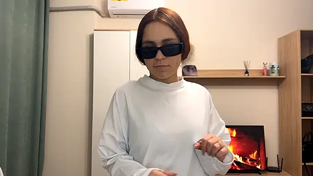 LunaAfrodita online show from 13, 11, 2025