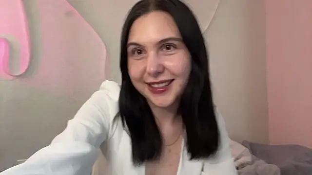 Snapshot of MyraLitterers chatting on 2, 7, 2026 MyraLitterers online show from 2, 7, 2026