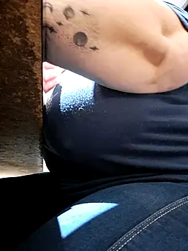 Snapshot of JennyInVegas chatting on 11, 11, 2025 JennyInVegas online show from 11, 11, 2025