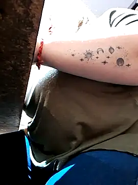 Snapshot of JennyInVegas chatting on 25, 11, 2025 JennyInVegas online show from 25, 11, 2025