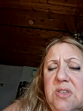 Snapshot of JennyInVegas chatting on 14, 7, 2026 JennyInVegas online show from 14, 7, 2026