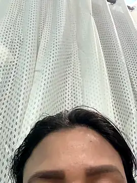 Snapshot of heenashai chatting on 2, 11, 2025 heenashai online show from 2, 11, 2025