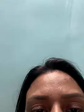 Snapshot of heenashai chatting on 21, 12, 2025 heenashai online show from 21, 12, 2025