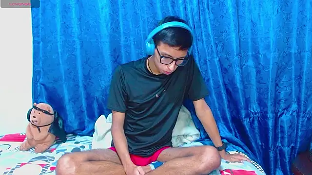 DavTwink3100 online show from 12, 3, 2026