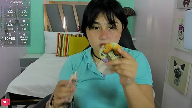 Sweet sumisive online show from 7, 1, 2026