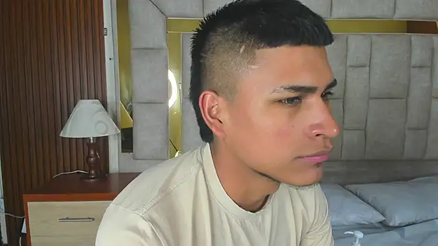 Emiliano Reyes online show from 4, 12, 2025