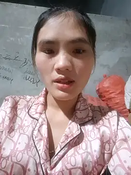 Snapshot of mira-show chatting on 24, 10, 2025 mira-show online show from 24, 10, 2025