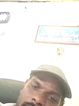 Snapshot of RNlov chatting on 18, 10, 2025 RNlov online show from 18, 10, 2025