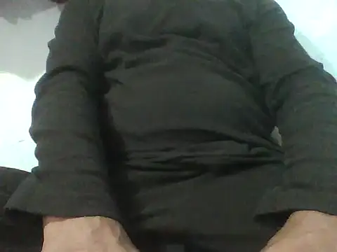 Snapshot of up_boy chatting on 5, 12, 2025 up boy online show from 5, 12, 2025