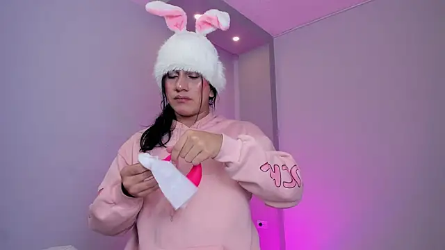 Snapshot of stefy_bratz chatting on 14, 4, 2026 stefy bratz online show from 14, 4, 2026