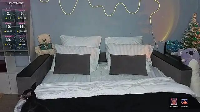 Mell Hyees online show from 22, 12, 2025