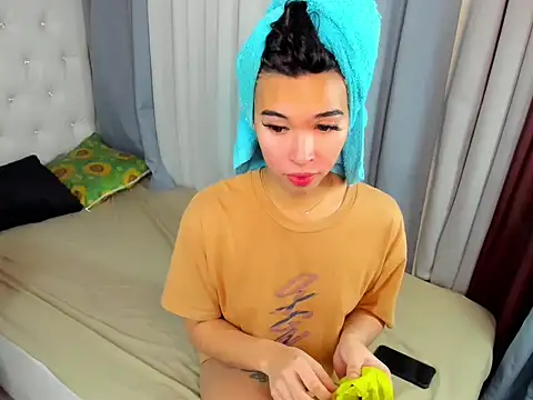 hardcocktwink online show from 19, 11, 2025