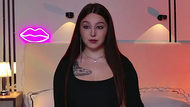  Tessa May  online show from 13, 11, 2025