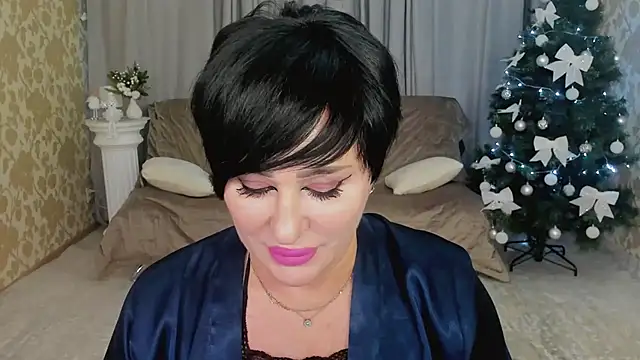 Snapshot of KiraTempt chatting on 18, 12, 2025 KiraTempt online show from 18, 12, 2025