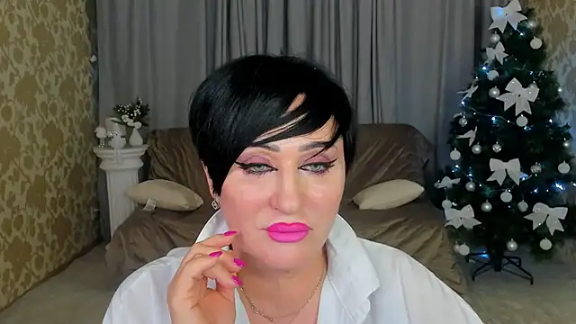 Snapshot of KiraTempt chatting on 19, 12, 2025 KiraTempt online show from 19, 12, 2025