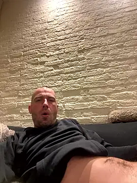 Rotteei1 online show from 11, 1, 2026