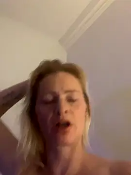 milfdawn online show from 18, 10, 2025