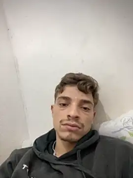 Snapshot of Ryannxyz chatting on 1, 11, 2025 Ryannxyz online show from 1, 11, 2025