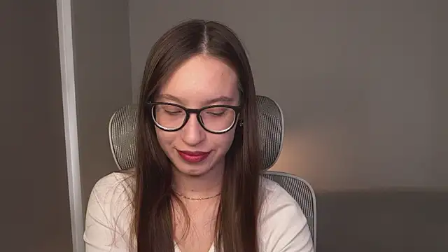 Snapshot of WhyEmmyCry chatting on 9, 5, 2026 WhyEmmyCry online show from 9, 5, 2026