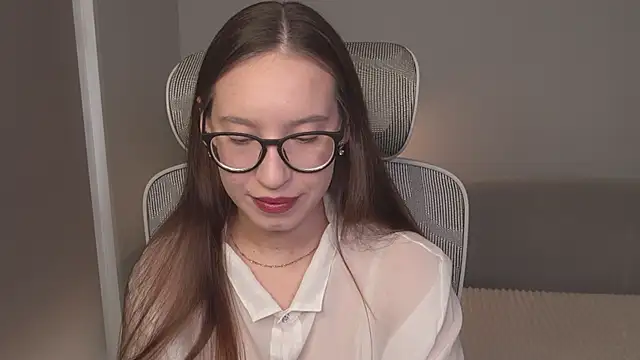 Snapshot of WhyEmmyCry chatting on 10, 5, 2026 WhyEmmyCry online show from 10, 5, 2026