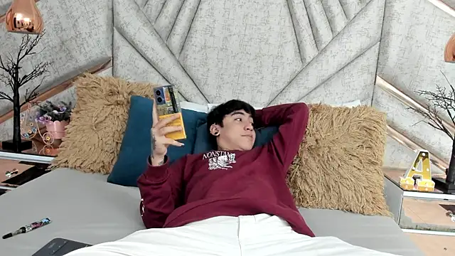 SantiOlsen online show from 18, 11, 2025