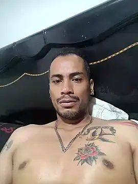 Snapshot of Michell85 chatting on 27, 10, 2025 Michell85 online show from 27, 10, 2025