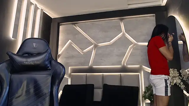 ArohomLester online show from 5, 12, 2025