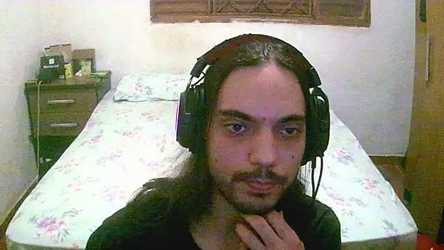 Snapshot of SrFortunes chatting on 19, 10, 2025 SrFortunes online show from 19, 10, 2025