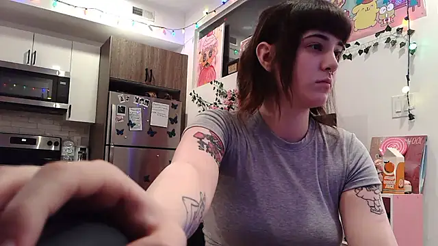 Snapshot of Trickylucy555 chatting on 14, 1, 2026 Trickylucy555 online show from 14, 1, 2026