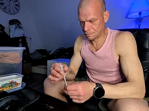 Snapshot of Kinky_Play1 chatting on 15, 4, 2026 Kinky Play1 online show from 15, 4, 2026