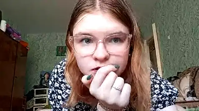 Snapshot of Nessa_Vessa chatting on 19, 10, 2025 Nessa Vessa online show from 19, 10, 2025
