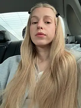 kira mia online show from 22, 7, 2026