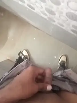 Snapshot of HeatableRevan chatting on 14, 4, 2026 HeatableRevan online show from 14, 4, 2026