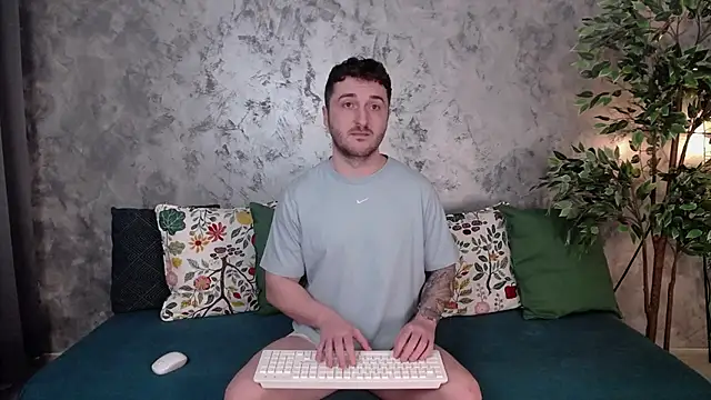 Snapshot of Ethan__S chatting on 16, 12, 2024 Ethan S online show from 16, 12, 2024