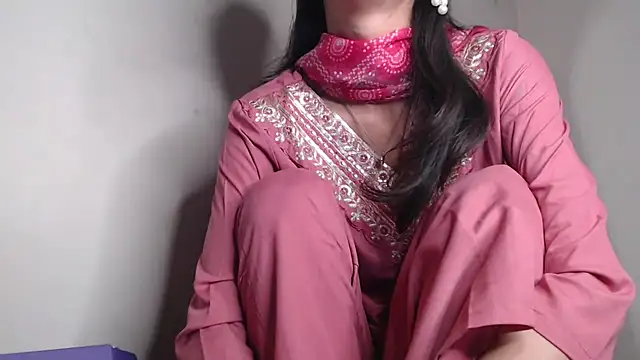 Hottie hania online show from 11, 2, 2026