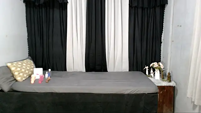 yourhottestzoey online show from 25, 10, 2025