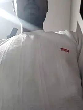 Snapshot of nick2445 chatting on 16, 12, 2025 nick2445 online show from 16, 12, 2025