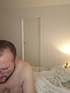 Snapshot of Sexecouplefr chatting on 28, 10, 2025 Sexecouplefr online show from 28, 10, 2025