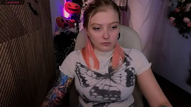 Kiki shay online show from 30, 10, 2025